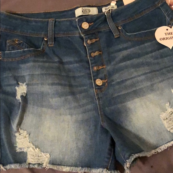 Denim high rise shorts - Picture 2 of 3